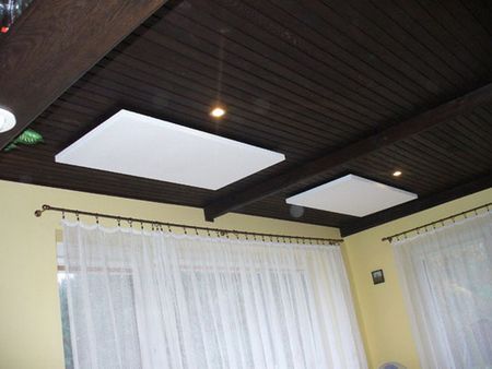 dom - okolice Łodzi - sufit z boazerii